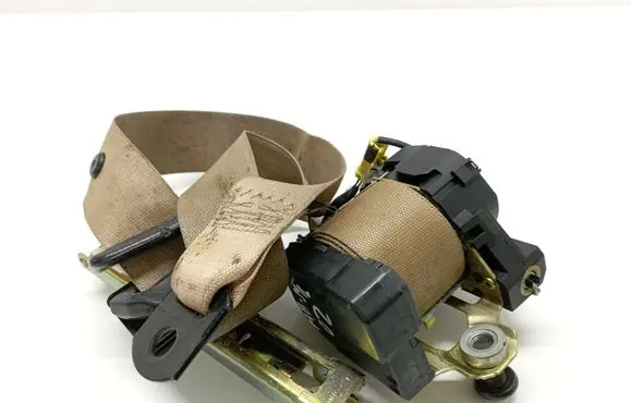 Mercedes-Benz ML W163 Front seatbelt A1638602985