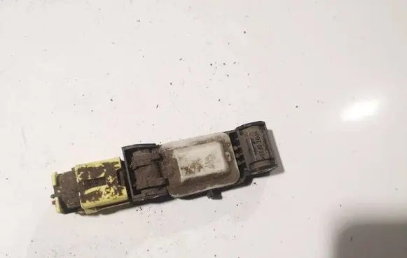 Nissan Primera Airbag deployment crash/impact sensor 98830ay000