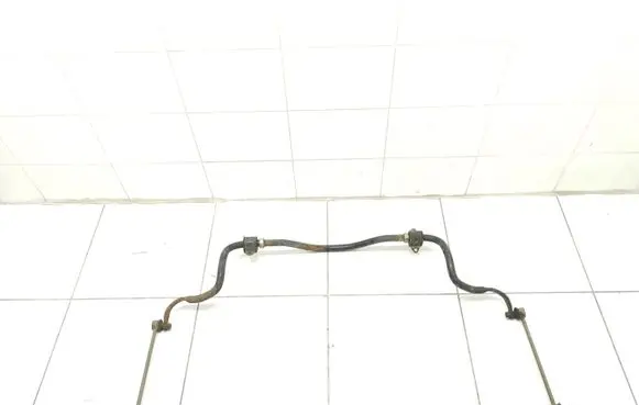 Toyota Avensis T250 Front anti-roll bar/sway bar