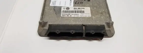 Volkswagen Golf IV Engine control unit/module 06A906019 5WP419003