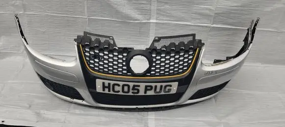 Volkswagen Golf V Front bumper ZDERZAKGOLFPRZEDNI