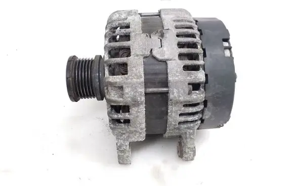 Audi A4 S4 B8 8K Generator/alternator 04L903017E 0125711154