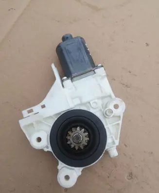 Ford Focus Front door window regulator motor 4M5T14553 995209101