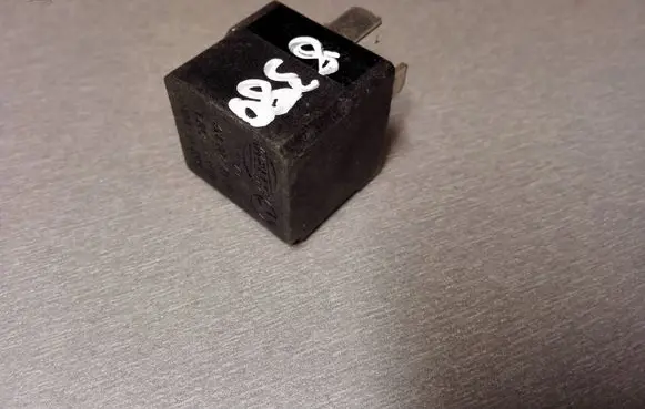 Mercedes-Benz Vito Viano W638 Other relay A0025421319 4RA00779100