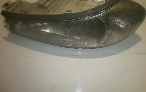 Ford Mondeo MK II Headlight/headlamp 1305235322