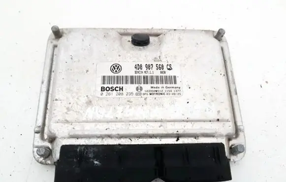Volkswagen Phaeton Engine control unit/module 4d0907560cs 0261208235
