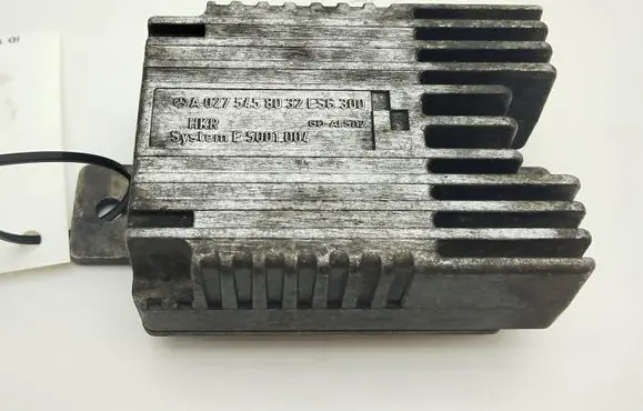 Mercedes-Benz A W168 Coolant fan relay A0275458032