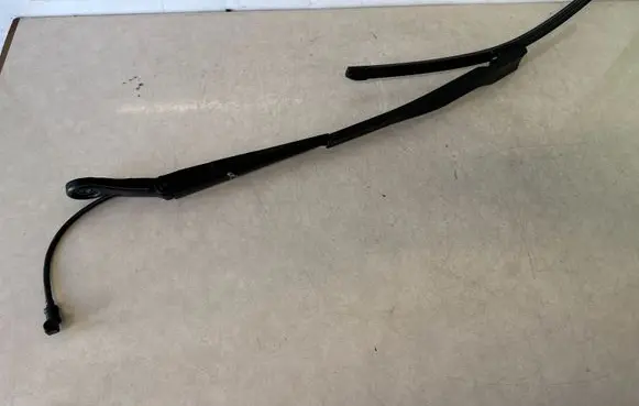 BMW 4 G22 G23 G24 G26 Windshield/front glass wiper blade 9448920