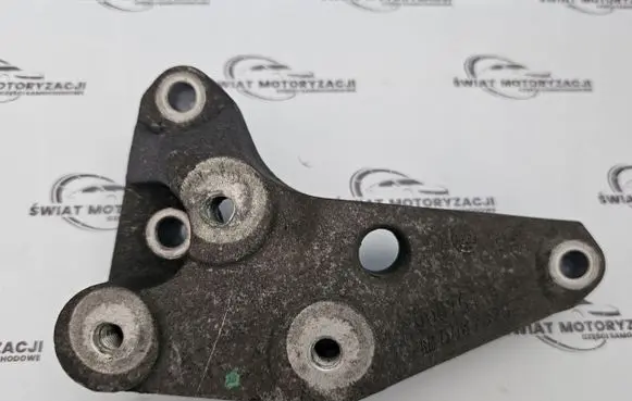 Opel Meriva A Gearbox mounting bracket 90575142