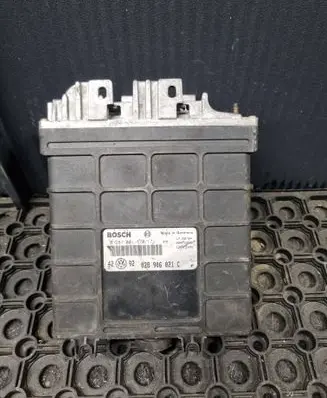 Volkswagen Transporter - Caravelle T4 Engine control unit/module 0281001170 028906021C
