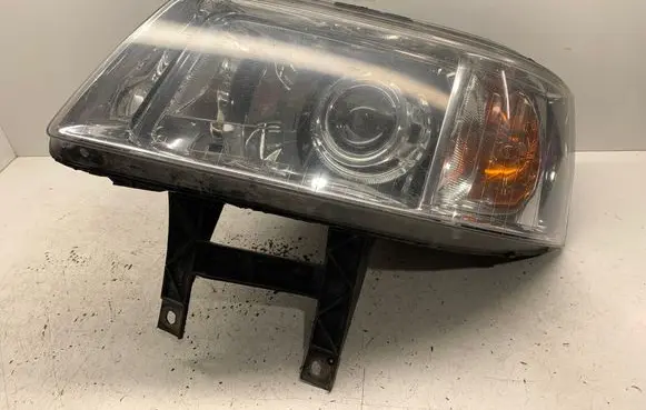 Volkswagen Transporter - Caravelle T5 Headlight/headlamp 0301191301 02A011 W5WPY21W
