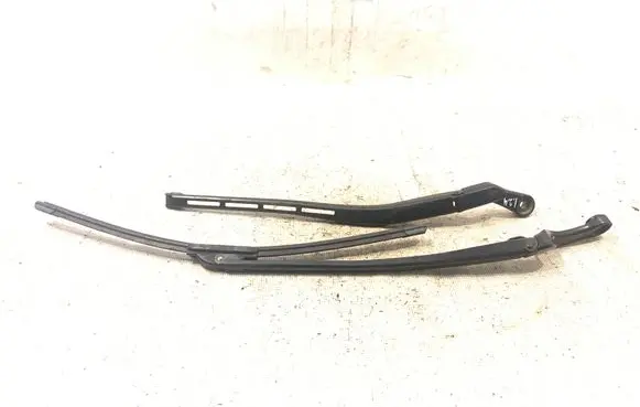 Audi A4 S4 B7 8E 8H Front wiper blade arm