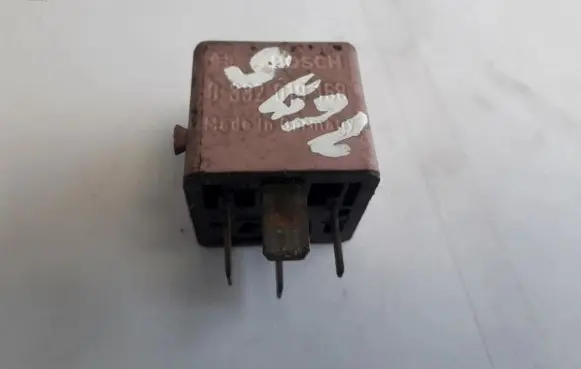 BMW 5 E39 Other relay 0332019169 8365326