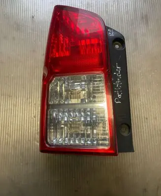 Nissan Pathfinder R51 Rear/tail lights 22016550