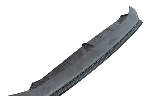 Front bumper lip
