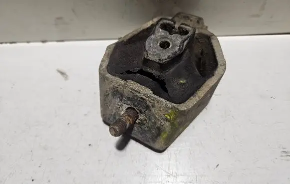 Audi 100 S4 C4 Gearbox mount 4A0399151D