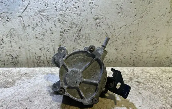 Renault Clio IV Vacuum pump D165-1B