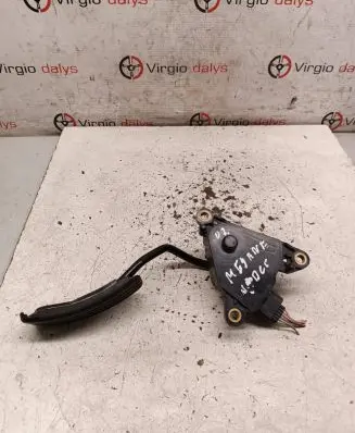 Renault Megane II Accelerator throttle pedal 8200153270 2466A 01751