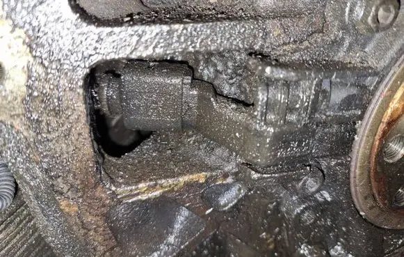 Volkswagen PASSAT B6 Crankshaft position sensor