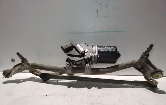 Renault Megane II Front wiper linkage and motor
