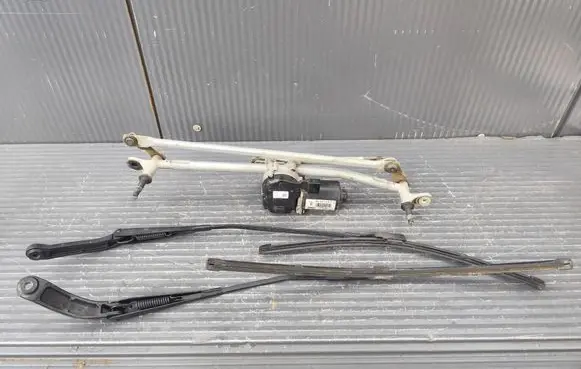 Porsche Macan (95B) Front wiper linkage and motor 95B955113B