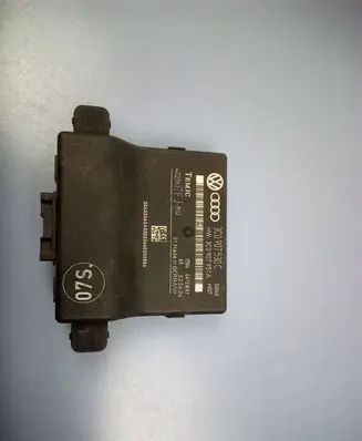 Volkswagen PASSAT B6 Gateway control module 3C0907530C