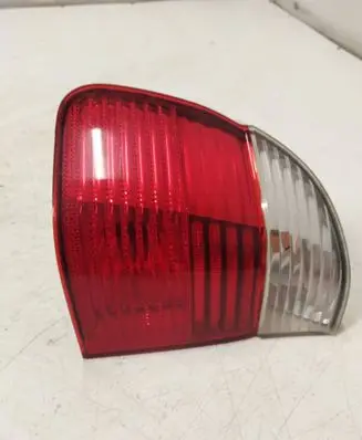BMW 5 E39 Tail light bulb cover holder 2496339