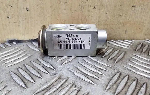BMW X5 E53 Air conditioning (A/C) expansion valve 641183855609 64118385560 8385560