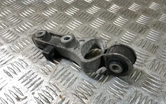 Volvo S60 Gearbox mount 31330145
