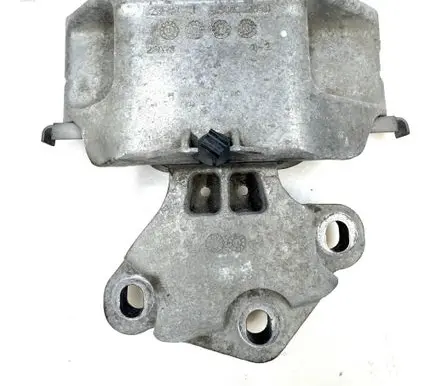 Engine mount bracket