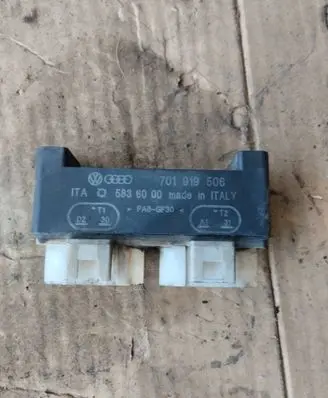 Volkswagen Transporter - Caravelle T4 Coolant fan relay 701919506 5836000