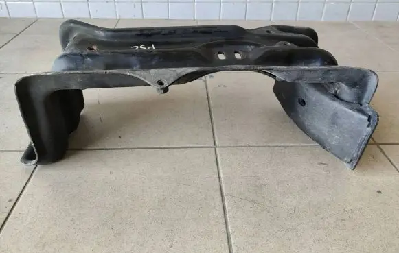 Jeep Grand Cherokee Gearbox mounting bracket