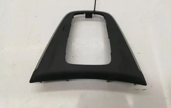 Honda CR-V Gear shifter surround trim plastic 56LY7OB9