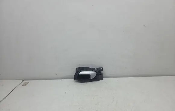 Peugeot 207 Front door interior handle 303966