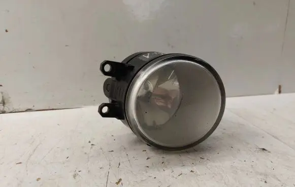 Toyota Corolla Verso AR10 Front fog light 812200F020 27160100