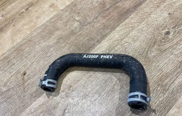 Land Rover Range Rover L405 Engine coolant pipe/hose JPLA8D232AC