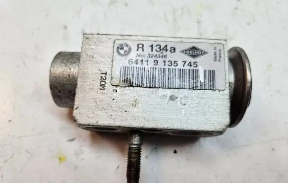 Air conditioning (A/C) expansion valve
