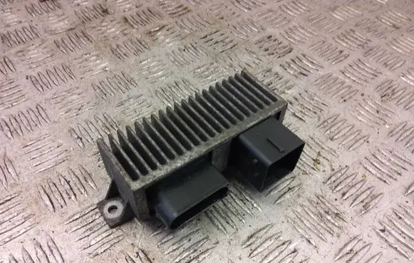 Renault Trafic III (X82) Glow plug pre-heat relay 271206395R