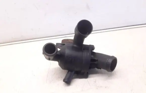 Audi A1 Engine coolant pipe/hose 03L121111R