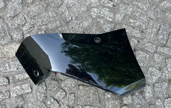 BMW iX Rear bumper corner part panel trim 9491668 21163611