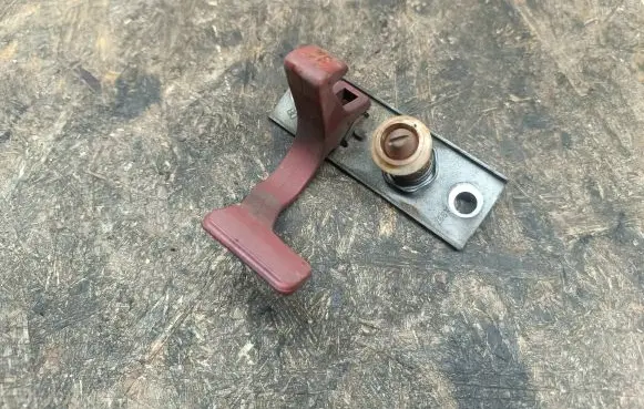 Fiat Bravo - Brava Engine bonnet (hood) release handle