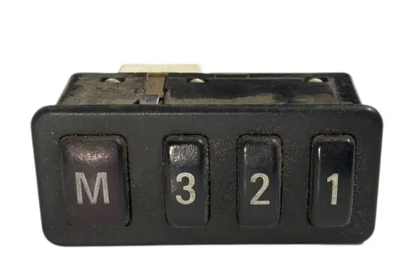 BMW 5 E39 Seat control switch 8352160