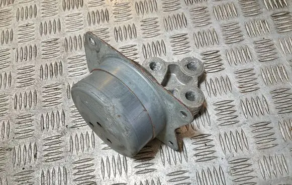 Opel Insignia A Engine mount bracket 13227734