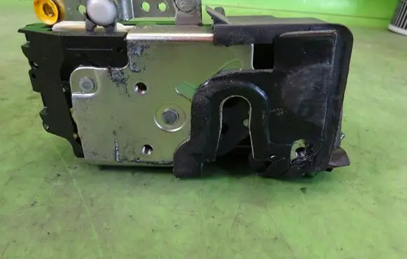 Ford Fusion Rear door lock