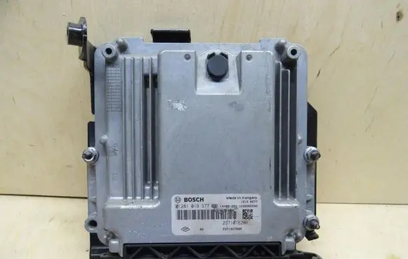 Renault Laguna III Engine control unit/module ECU 0281019377