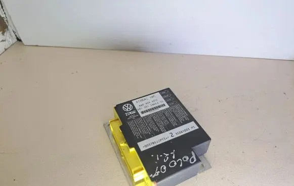 Volkswagen Polo IV 9N3 Airbag control unit/module 6Q0909601F 391001