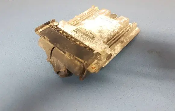 Audi A4 S4 B6 8E 8H Engine control unit/module 8E0906018K 0261S01006 1039S01224