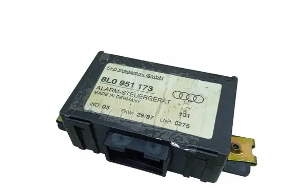 Audi A3 S3 8L Alarm control unit/module 8L0951173