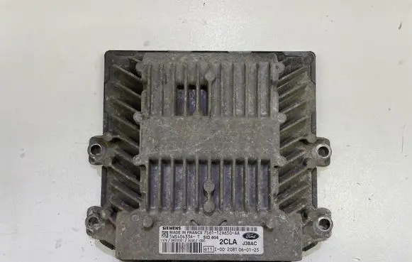 Ford Fiesta Engine control unit/module 7S6112A650AA 5WS40433AT