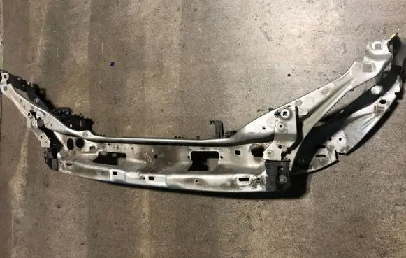 Volvo C30 Radiator support slam panel 31335263
